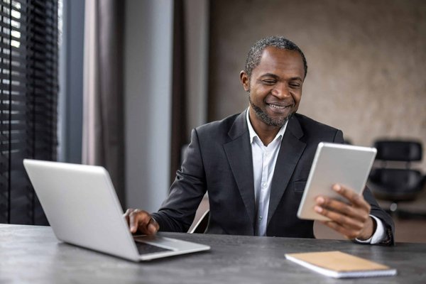 Wie kann man durch digitale Zwillinge in der Industrie 4.0 Prozessoptimierungen erreichen?