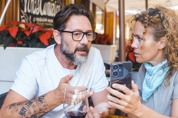 Wie gehe ich mit Aggressionen zwischen meinen Hunden um?